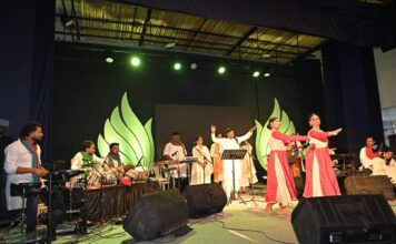 संत कबीर आणि मीराबाई यांच्या दोह्यांचा आणि पदांचा भावपूर्ण नजराणा