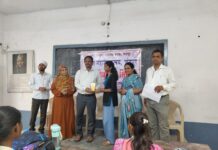 A grand poster presentation competition was organized at Janata College on the occasion of Hindi Day.